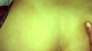 Chatting with girlfriend until she enjoys the moment on camera