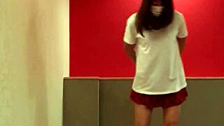 Intense ball kicking session in the thirty-third round.