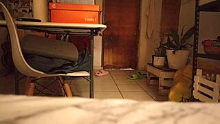 my pregnant chubby girlfriend sends a video putting on her thong