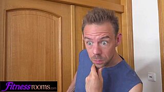 Фитнес: Чорапите на Morgan Rodriguez скъсани за твърдо чукане в залата