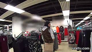 Vaimojen kouluttaminen vittuileleluiksi isoille mustille kyrville