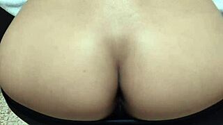 チョコレートキャンディーガールがVRで君のためにマンコを広げる？