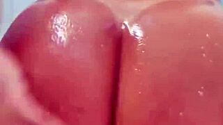 want to see a complete bath on red videos?