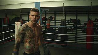 Alexa Tomas dances in boxing ring