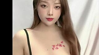 Best friends fuck in doggystyle with cumshot 😈