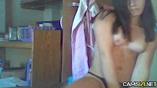 Amateur Babe Masturbates Ass On Webcam