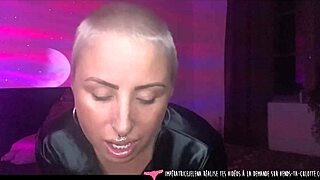 Does this vampire girl masturbate to orgasm on web chat?