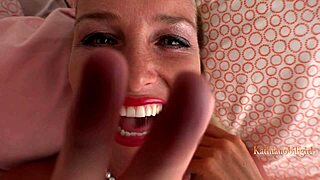 BLONDE MILF MASTURBATES KINKY