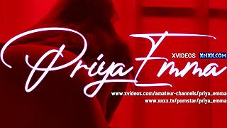 Busty indijska teta razkazuje velike naravne joške - všeč so ti? 😍