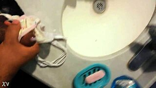 I got my sister-in-law's used panties, they're so hot!