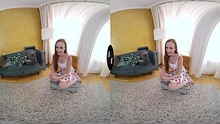 Essa garota safada está pronta para um ménage virtual proibido?