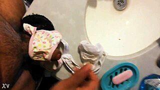 I got my sister-in-law's used panties, they're so hot!