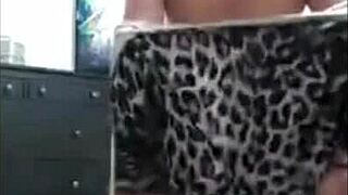 i love watching that latina shake her brazilian ass while twerking