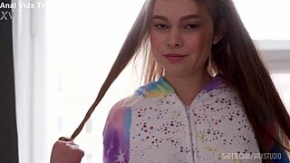 لا أصدق أنني أخذت زبين في كسي الضيق، Meow Miu، كان شديد الإثارة مع dvp و dp، تمدد وهيمنة