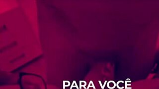 Виждал ли си латина жена да язди курчето на мъжа си диво вкъщи?