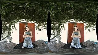 milf sovereign syre teases with booty tour