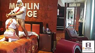 Peruvian couple in team jersey plays a wild game at hotel