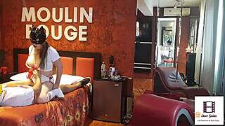 Peruvian couple in team jersey plays a wild game at hotel