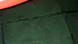 Is that shemale teasing in the glory hole?