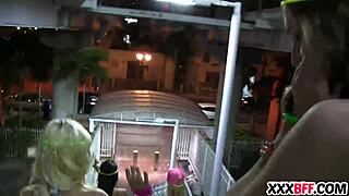 Bästa vänner har sexig orgie med små tjejer 😍