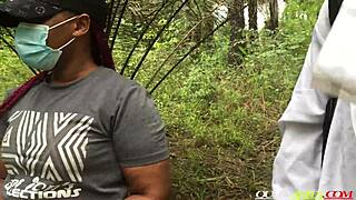 Ei doutor, quer praticar coisas loucas na floresta com estrela amadora bbw?