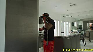 mrs. feed me monroe and brickzilla in wild threesome 😜