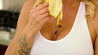 Vixen Jessa Rhodes Fucks Famous Actor