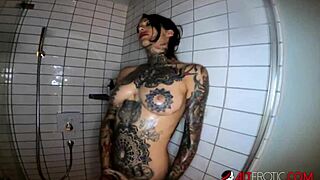 i fucked inked hottie lucy zzz in the shower