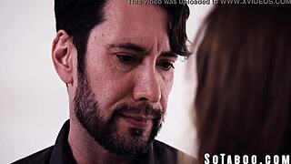 Młoda dziewica uwiedziona przez chuliganów po psocie przy basenie