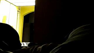 amateur couple chelo y leo in a hidden spot