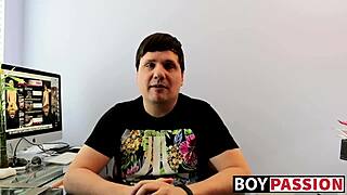 i'm hung horny twink loving outdoor fucking with young guys