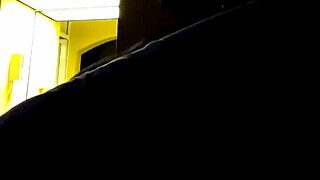 amateur couple chelo y leo in a hidden spot