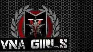 Zakaj dražiti z umazanimi besedami in velikimi joški, ki sesajo kurca, Carmen Valentina?