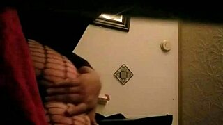 Wife getting ready for cock in homemade setting