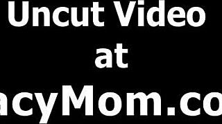 Ariella Ferrera, prečo šúchaš nevlastného syna takto, ty divá kuguárka?