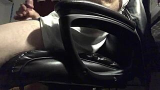 A casual discussion on gay stroking techniques in various scenarios