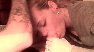 Bay with sexy ass enjoys sucking daddy's dick