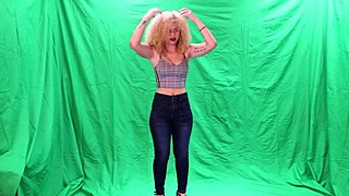 Bambi Dianna's Amateur Clothed Photoshoot Session