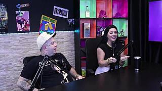 o pau não pode ser pequeno mas a preferência dela é bruna carlos e matheus caetano