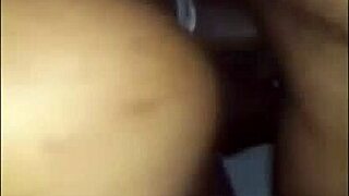 What do you think - pussy or ass? Leave your opinion on what ton is eating now and what I should show next.