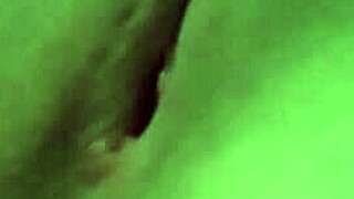 I'm horny for dp, masturbatin till I cum