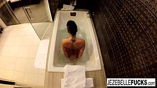 Jezebelle Bond masturbates nude in solo bath