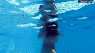 i'm watchin bonnie dolce masturbatin underwater