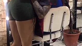 estetica corte con final feliz con cliente cachondo