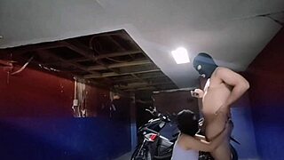 I fuck Filipina in warehouse, she swallows cum