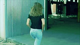 I luv this new teen 18+ sex wit famous celebrity music model