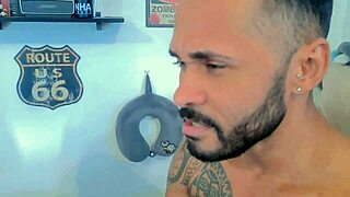 watch felipevillar and maxputokarioca in bareback gay action, cum everywhere?