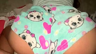 my university friend comes into my room to hang out