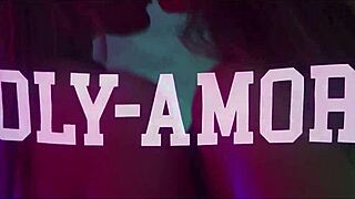 amateur lesbians scissoring - polyamory