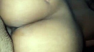 my girlfriend's rich twerks showing her vagina